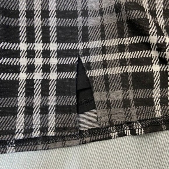 American Eagle Black/Grey/White Plaid Skort L Mini - Picture 4 of 4